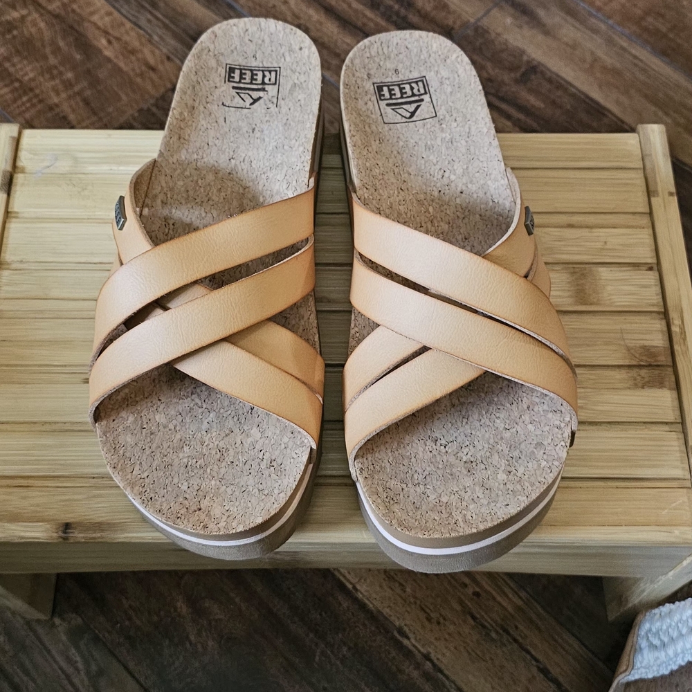Reef Women's Tan Cross-Strap Wedges